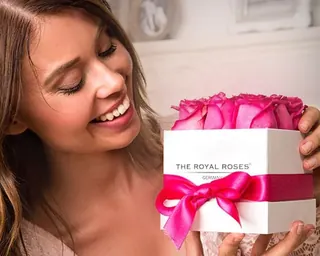 The Royal Roses® Rosenbox mit Infinity Rosen