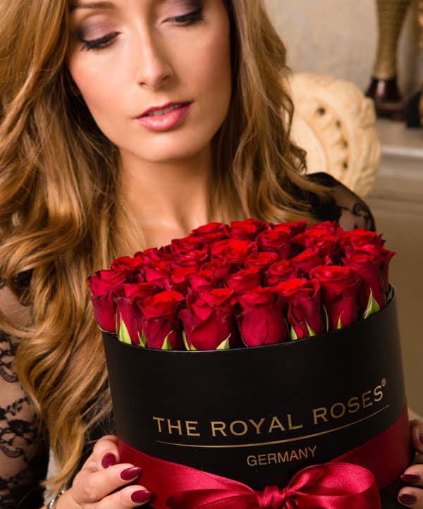 The Royal Roses - Rosenbox - Runde Box mit roten Rosen